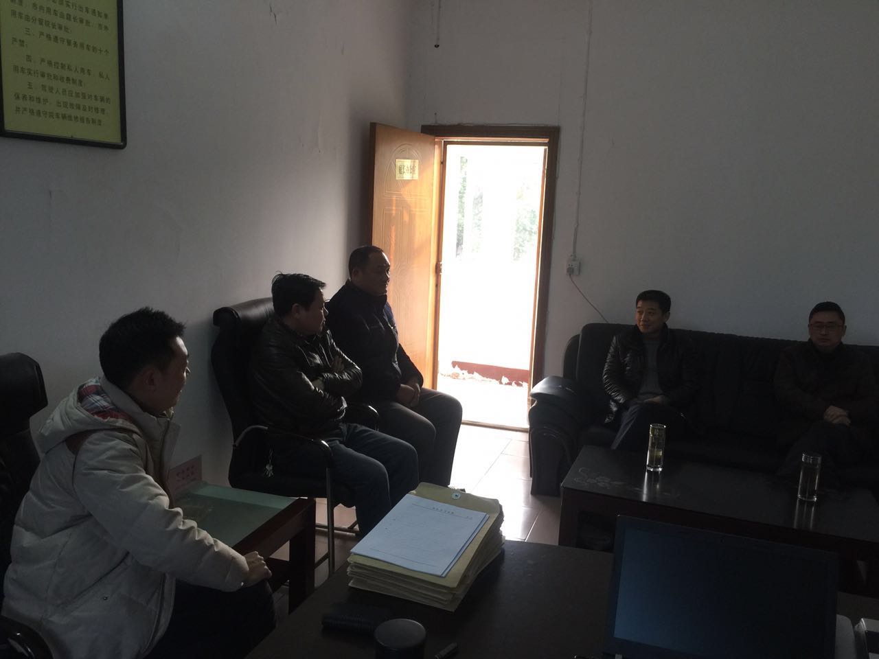 党组在巡店 (2).JPG 党组在巡店 (2).JPG