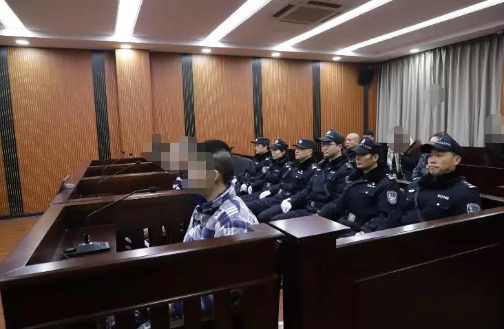 法警4.jpg 法警4.jpg